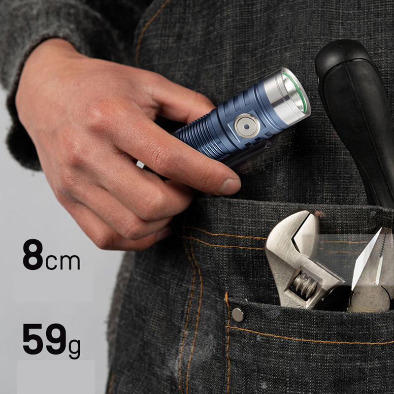 مصباح يدوي تكتيكي صغير ساطع US - مراجعة Edc Day Carry وسعره